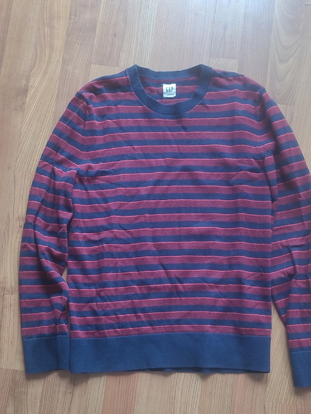 GAP Men's Burgundy and Navy Striped Crewneck Sweater
